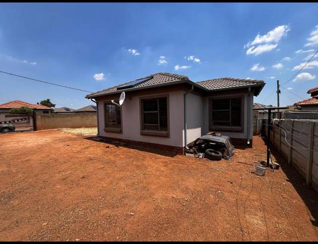 2 BEDROOM HOUSE FOR SALE IN WITPOORTJIE